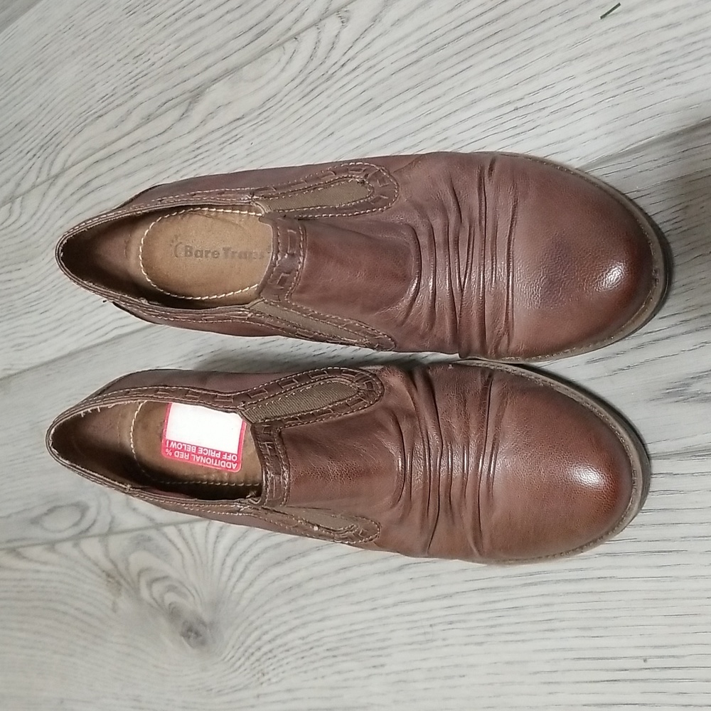 Bare Traps brown booties